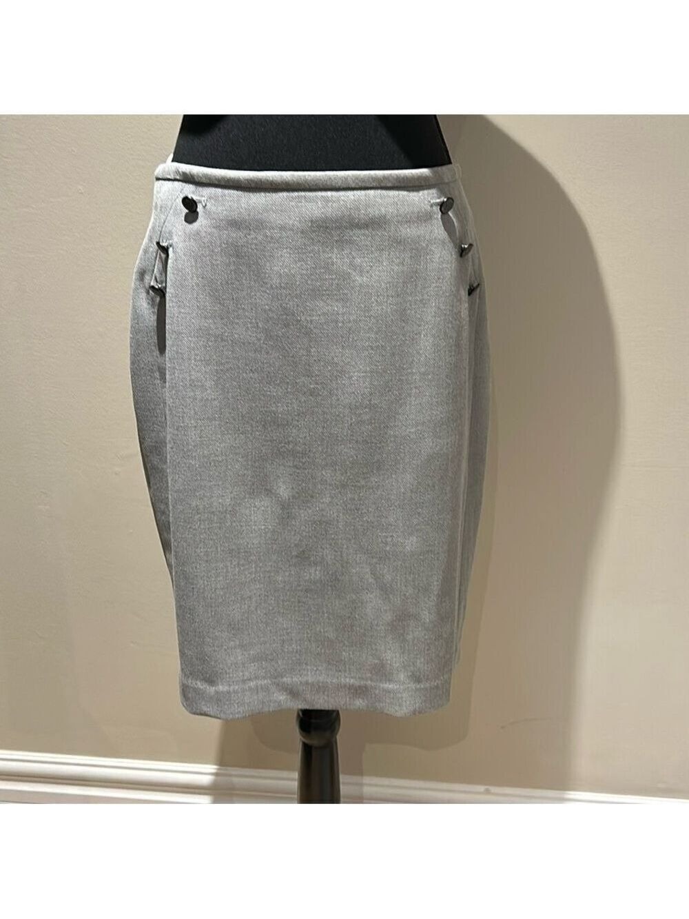 Black house, white market pencil skirt